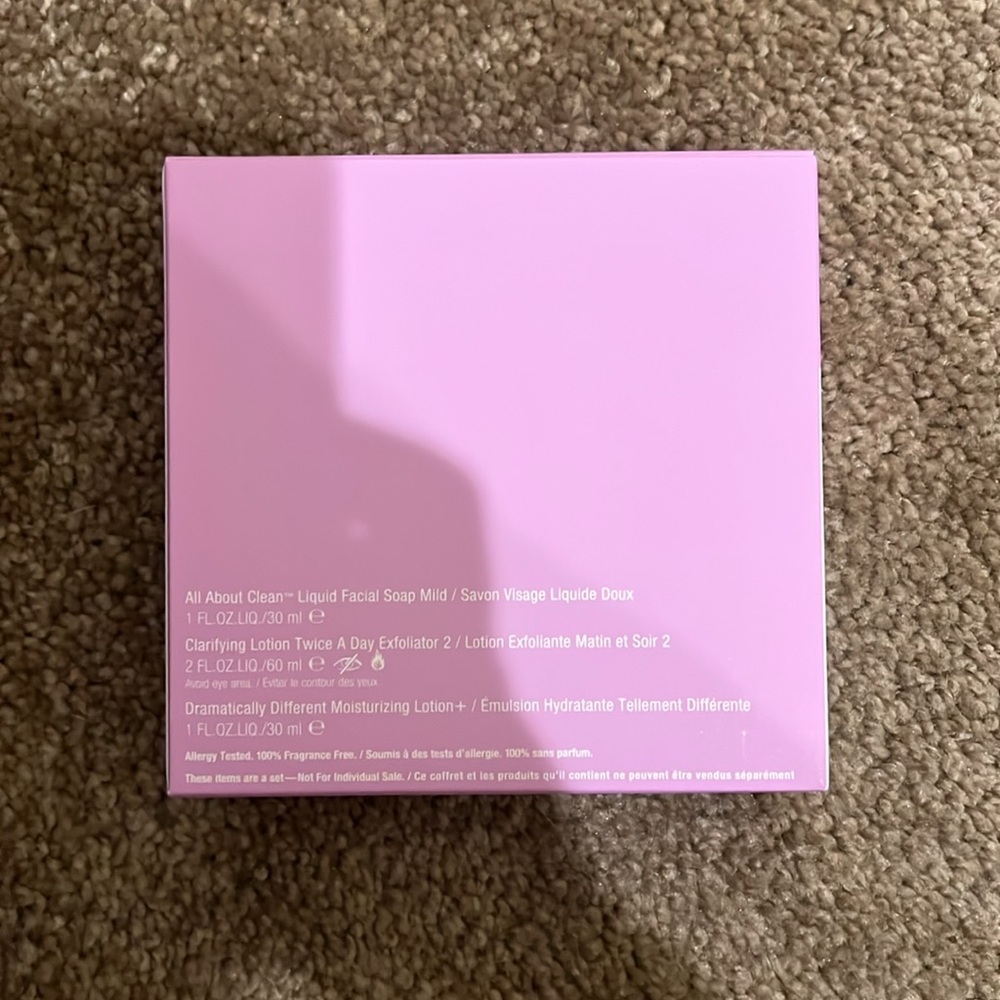 Clinique 3 Steps to Clean Travel Set - Picture 3 of 4